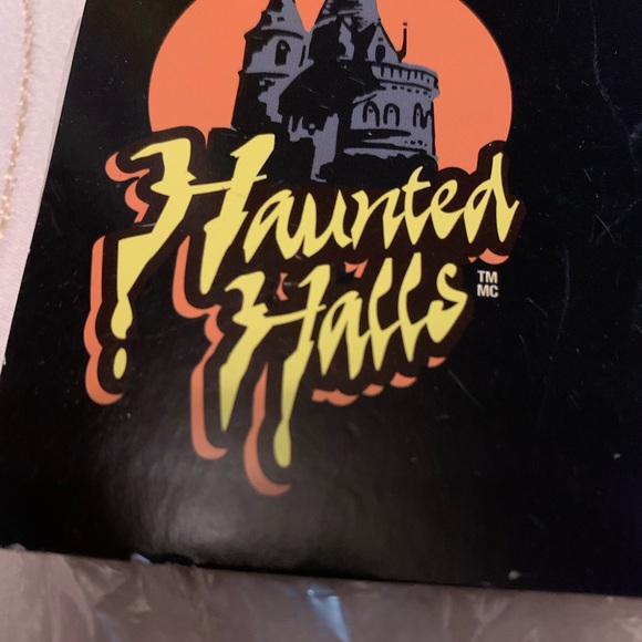 Feather Mask BNIP Gold Sequin Mask surrounded by Feathers - Picture 3 of 6